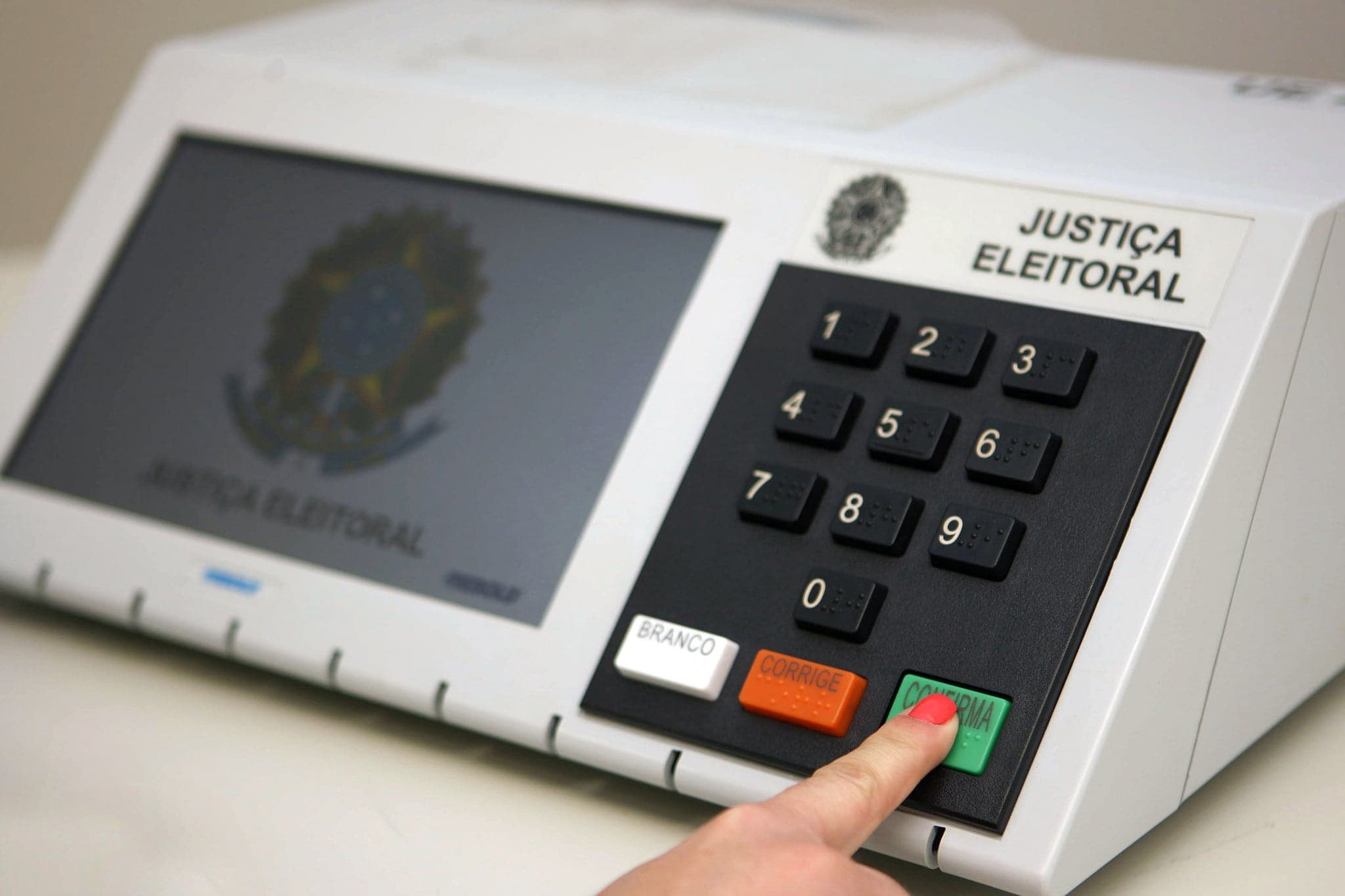 TRE-SP informa substituição 219 urnas até 15h, ou 0,19% do total
